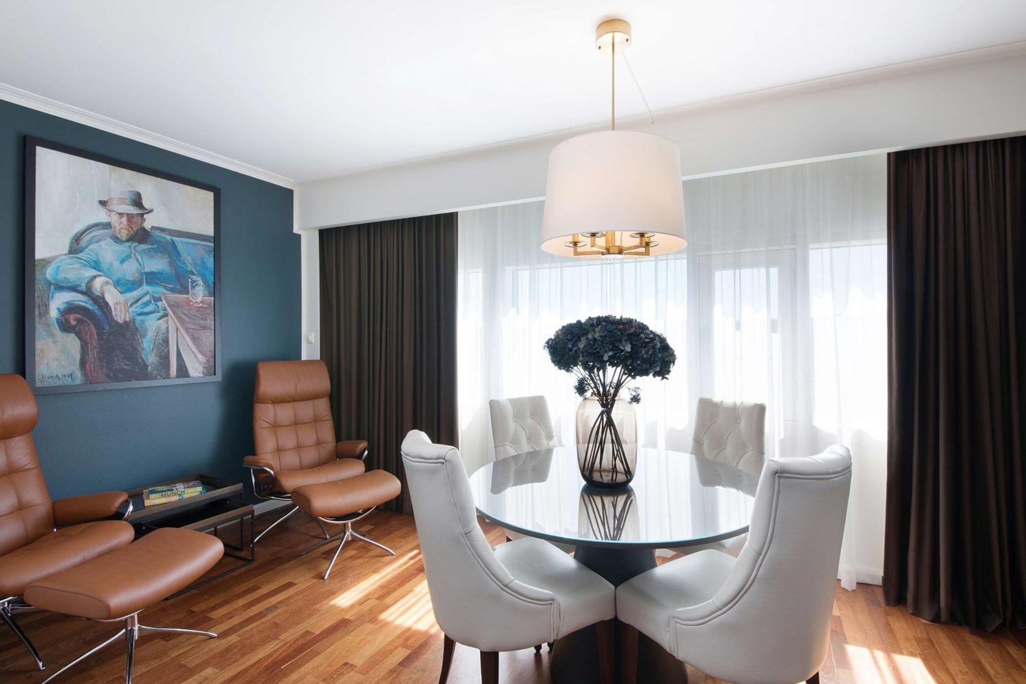 Hotel Radisson Blu Plaza Hotel, 4*