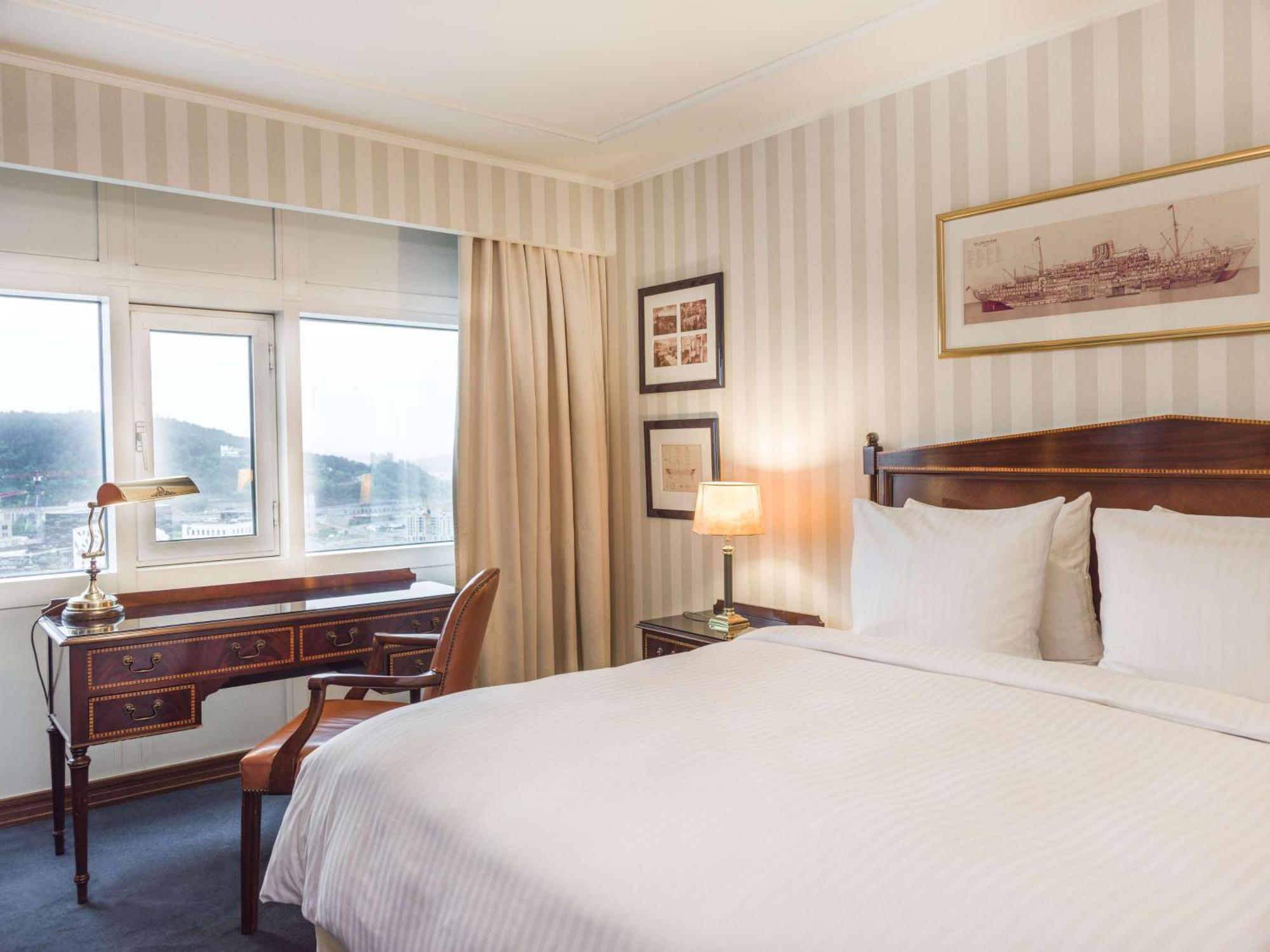 Radisson Blu Plaza Hotel, Hotel Oslo