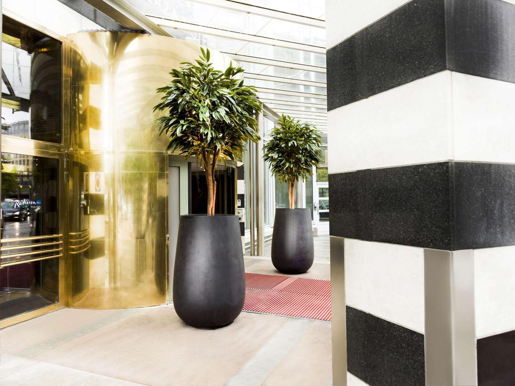 Radisson Blu Plaza Hotel, Hotel 4*